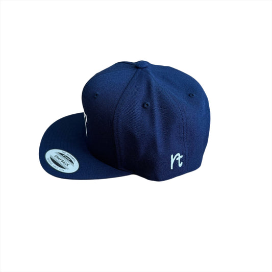 FAMILIA SNAPBACK CAP