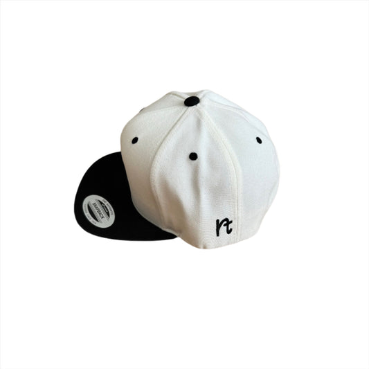FAMILIA SNAPBACK CAP