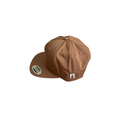 FAMILIA SNAPBACK CAP